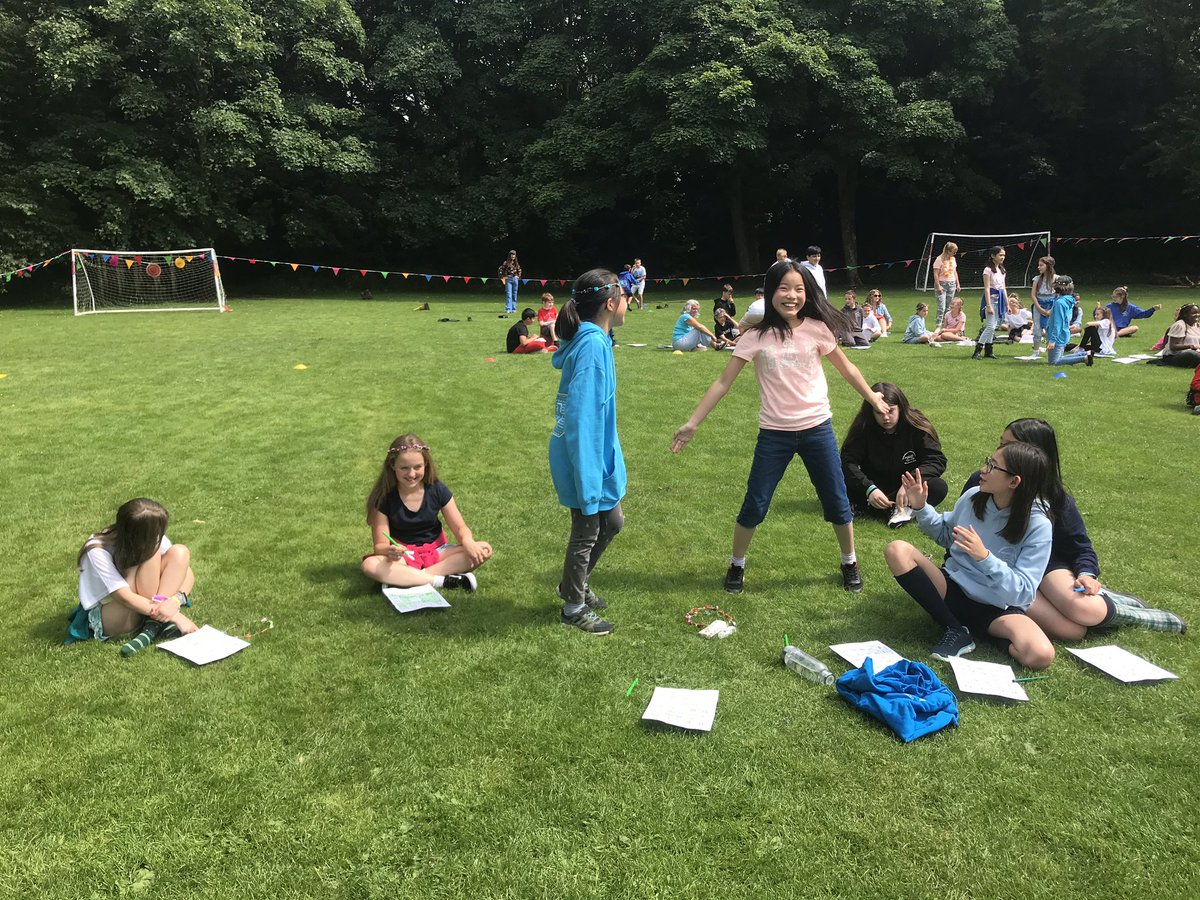 TyntesfieldCP's tweet photo. Bongo dance moves from Y6 and the teachers! https://t.co/hwayue4LI3