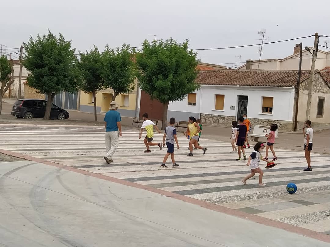 AquilaNatura's tweet photo. ¡¡¡Qué bien hemos acabado la semana en #Forfoleda!!!
Hemos seguido sumando Naturaleza, experiencias y mucha diversión.
#veranoconamigos https://t.co/7EmU48eKe8