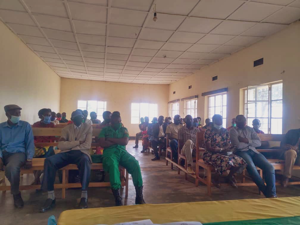 Rwanda Women's Network (@rwandawomennet) on Twitter photo In Umucyo Women Space in Gishari Sector, and Dushyigikirane Women Space in Munyiginya Sector, <a href="/RwamaganaDistr/">Rwamagana District</a> the briefing meetings focused on the role of opinion leaders in supporting youth, especially young girls to receive friendly #SRHR services in their community. In Umucyo Women Space in Gishari Sector, and Dushyigikirane Women Space in Munyiginya Sector, <a href="/RwamaganaDistr/">Rwamagana District</a> the briefing meetings focused on the role of opinion leaders in supporting youth, especially young girls to receive friendly #SRHR services in their community.