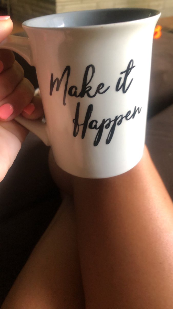 GenaLynnW's tweet photo. I’m here to remind you... whatever it is your setting yourself out to do today; MAKE IT HAPPEN! ✨
#HappyFriday
#HappyCoffee
#HappyMama https://t.co/pW9zIEqjEp