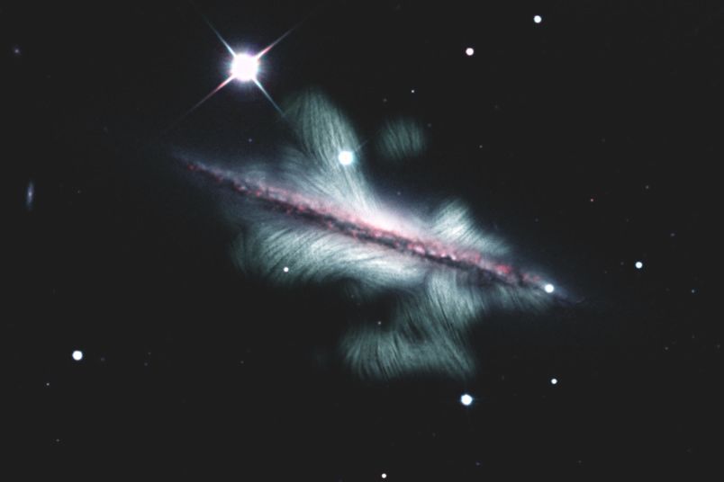 talius's tweet photo. New #Cosmic #Magnetic Field structures discovered in #Galaxy #NGC 4217
#Superbubbles, giant loops and #X-shaped magnetic field structures - this galaxy boasts a veritable wealth of shapes. #Spiral #galaxies eg Milky Way can have sprawling magnetic fields. https://t.co/ZcS4ECyHOO https://t.co/uNGzZxrLRC