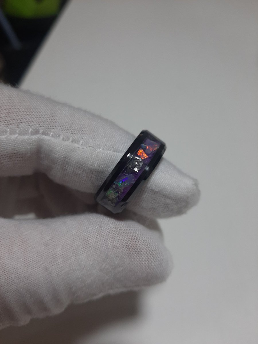 OverlordRings's tweet photo. Ópalo Australiano lightning Ridge y Meteorite en base de cerámica 💚💍

#fotoluminiscente #glow #anillo #opal #opaloaustraliano #rings #jewelry #cool #joyeria #inspiración https://t.co/s2oaHag6TB