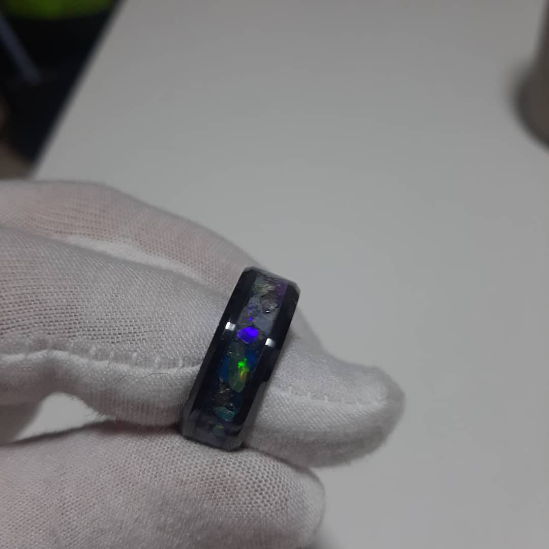 OverlordRings's tweet photo. Ópalo Australiano lightning Ridge y Meteorite en base de cerámica 💚💍

#fotoluminiscente #glow #anillo #opal #opaloaustraliano #rings #jewelry #cool #joyeria #inspiración https://t.co/s2oaHag6TB