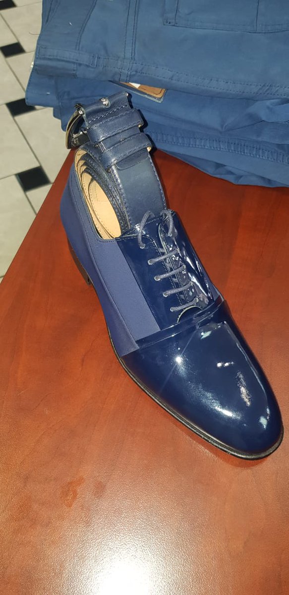 Willyetaisici's tweet photo. Still available for you to place your order. You have the taste, we got your size #officeDressCode #fashion #sellingclothes #winterSales #entrepreneur #WillyTheWeathGlobalEntrepreneur #Business #residualincome https://t.co/DBJfFAwNat