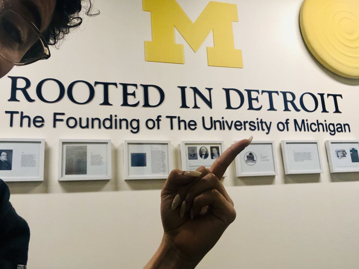 I just declined an offer at  @umichsph the prior year. And the position was filled. So, I made my petition known to God and in 6 months, there was an offer to come back home. I also said that I wanted to live and work primarily in Detroit. The department agreed. /9
