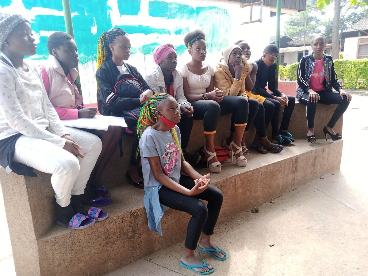 mpi_kenya's tweet photo. We decided to have a pep talk and advice teens how to stay at home during this pandemic period as they await resumption of school
#MatharePeaceInitiative
@mpi_kenya 
@UNPeacebuilding 
@UNPeacekeeping 
@Plan4Girls
@TheGirlGen
@SavinOsuka https://t.co/6P87h6Tu30