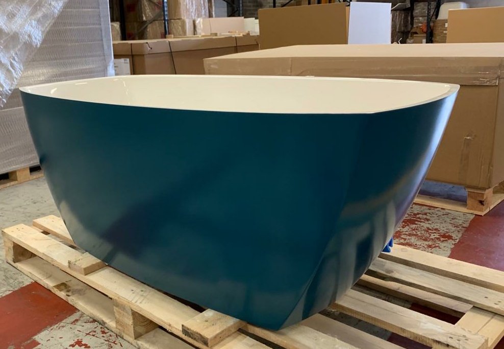 AdamsezBaths's tweet photo. 💙 Into the Blue 💙 The Cara stone bath has been given a wonderfully exotic feel with this stunning deep blue finish, adding an element of luxury to this bathroom project 🛁 #AdamsezBath #LuxuryBathing #DesignedByUs #ColouredByYou #BespokeBathing https://t.co/yJeOaT9ASh