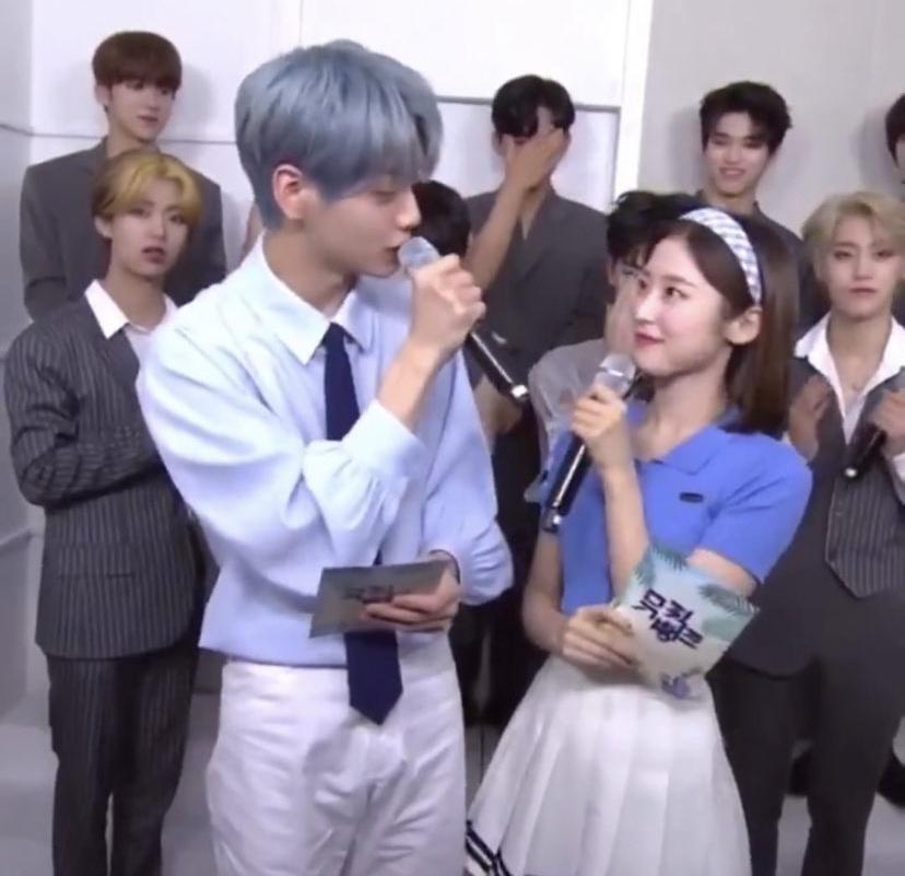 FAIRYK4I's tweet photo. caras a arin tem 1,67 de altura... soobin pare de crescer agora https://t.co/2VrcDHXZ0E