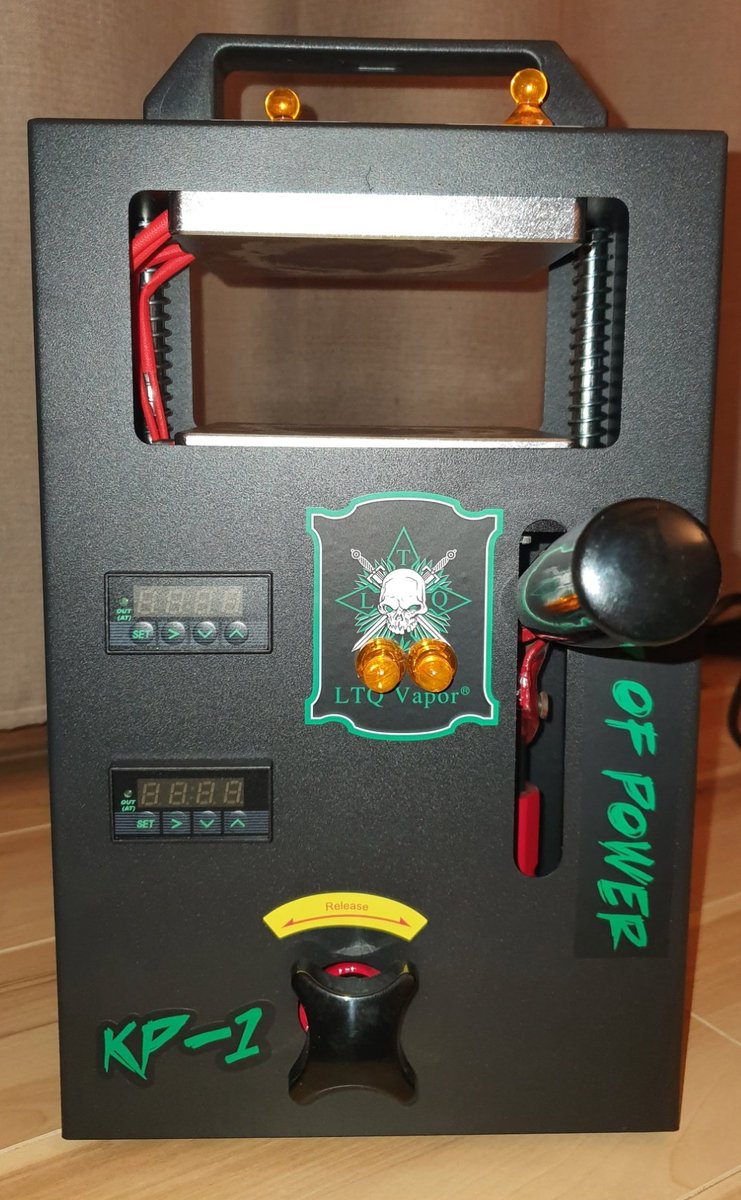 Buds420Best's tweet photo. LTQ KP-1 great at home rosin press absolutely love it great investment #cannabis #dabs #concentrates #rosin #420fam #710fam https://t.co/reKKGFe0oX