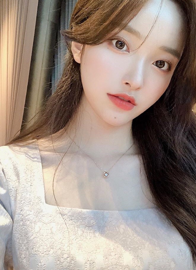 Knhs2_123's tweet photo. Bored!!! #beauty #bored #boredinthehouse #jennierubyjane #Blinks https://t.co/lbaOI1UIkP