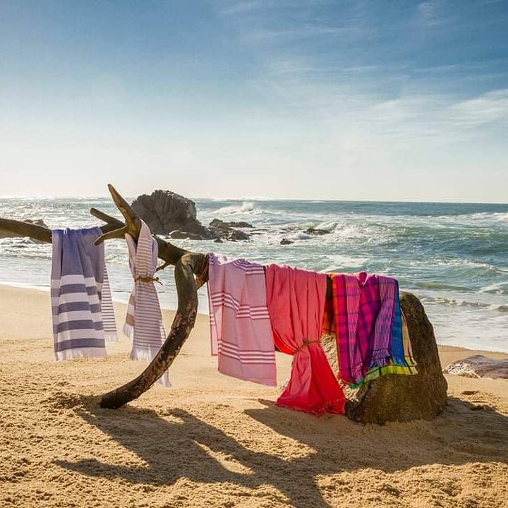PinkpunktM's tweet photo. Wieso zum Strand wenn es Badeseen gibt?😍
Nimm dein neues Badetuch und los geht der Badespaß🤽‍♀️

#Badetuch #bleibgesund #Raumausstattung #kaufdahoam #Sonnenschutz #Polsterei #Näherei #Bodenbelag #Wohnaccessoires #Handwerker #Meisterbetrieb #seit1938 #Traditionsbetrieb #Schladming https://t.co/C6vGMgrDHm