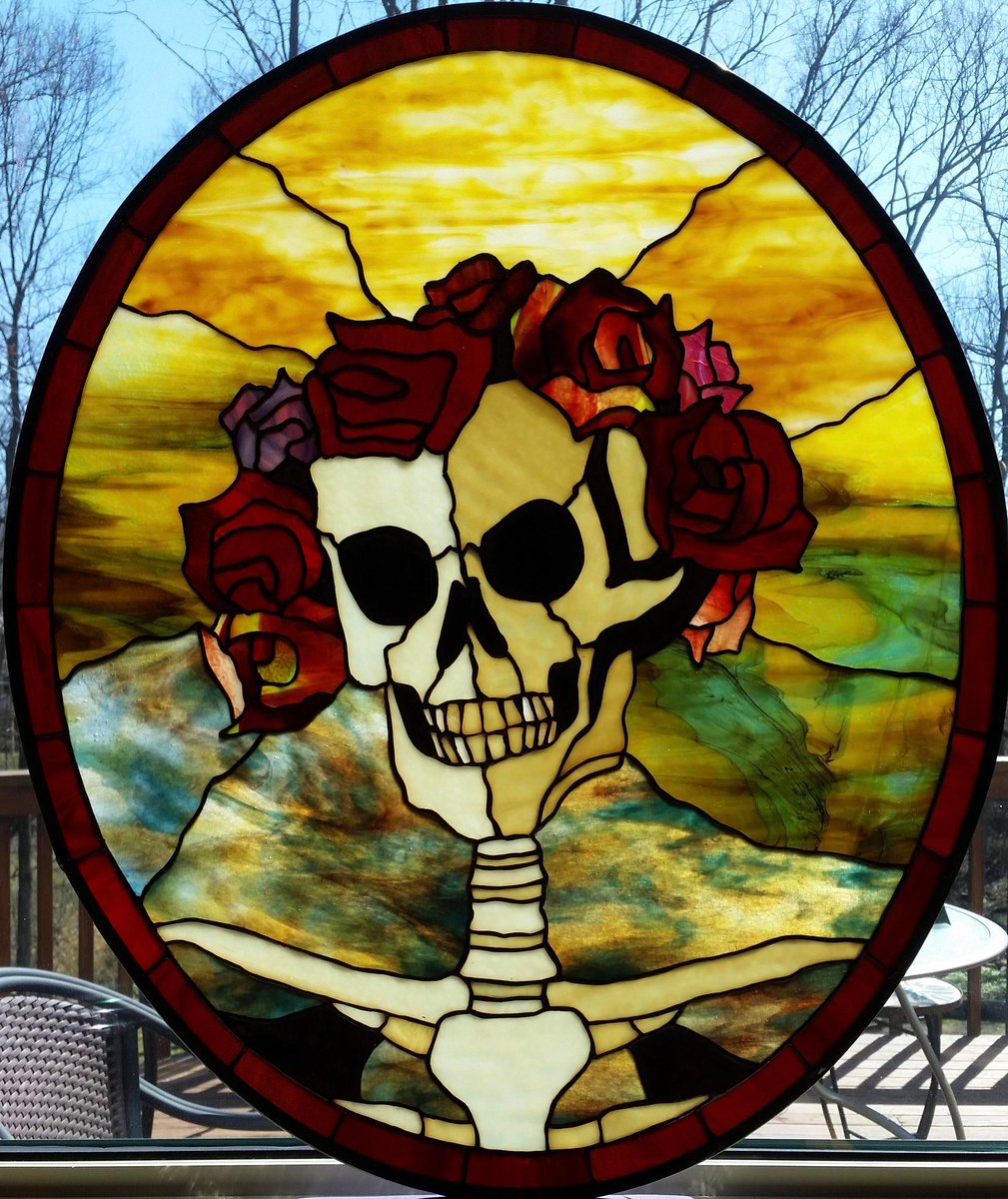 blindandirty's tweet photo. Stained Glass Skull and Roses/Bertha. #gratefuldead #bertha #art #notmycreation @GratefulDead https://t.co/yL819BJMFr
