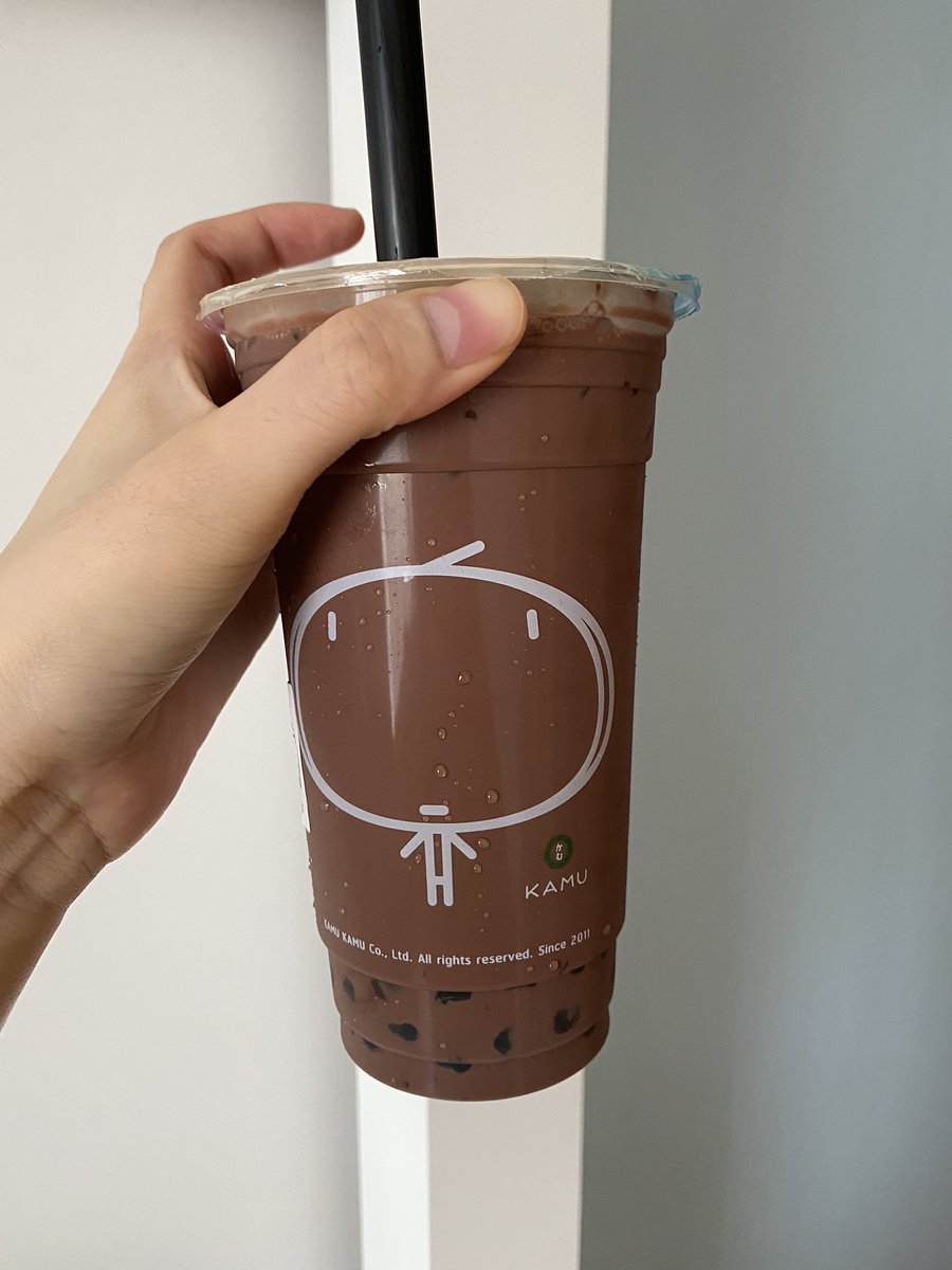 bellabelle_w's tweet photo. Dark Cocoa Milk 🥛🍫
สาวกโกโก้ต้องลอง!! คืออร่อยมาก เข้มข้นหนักมากค่าซิส ยิ่งใส่ไข่มุกคือ10/10 ส่วนตัวแนะนำให้สั่งหวาน 75% รสชาติกำลังดีขมๆไม่หวาน แต่ไม่แนะนำให้สั่งหวาน50%นะคะเพราะขมหนักมากกินบ่ได้เลย🤣😂
📍 Kamu Tea
@aroii #อร่อยไปแดก #อร่อยบอกต่อ #ไว้รีวิวห้ามขายของโว้ยย https://t.co/G7e7zUwiMK