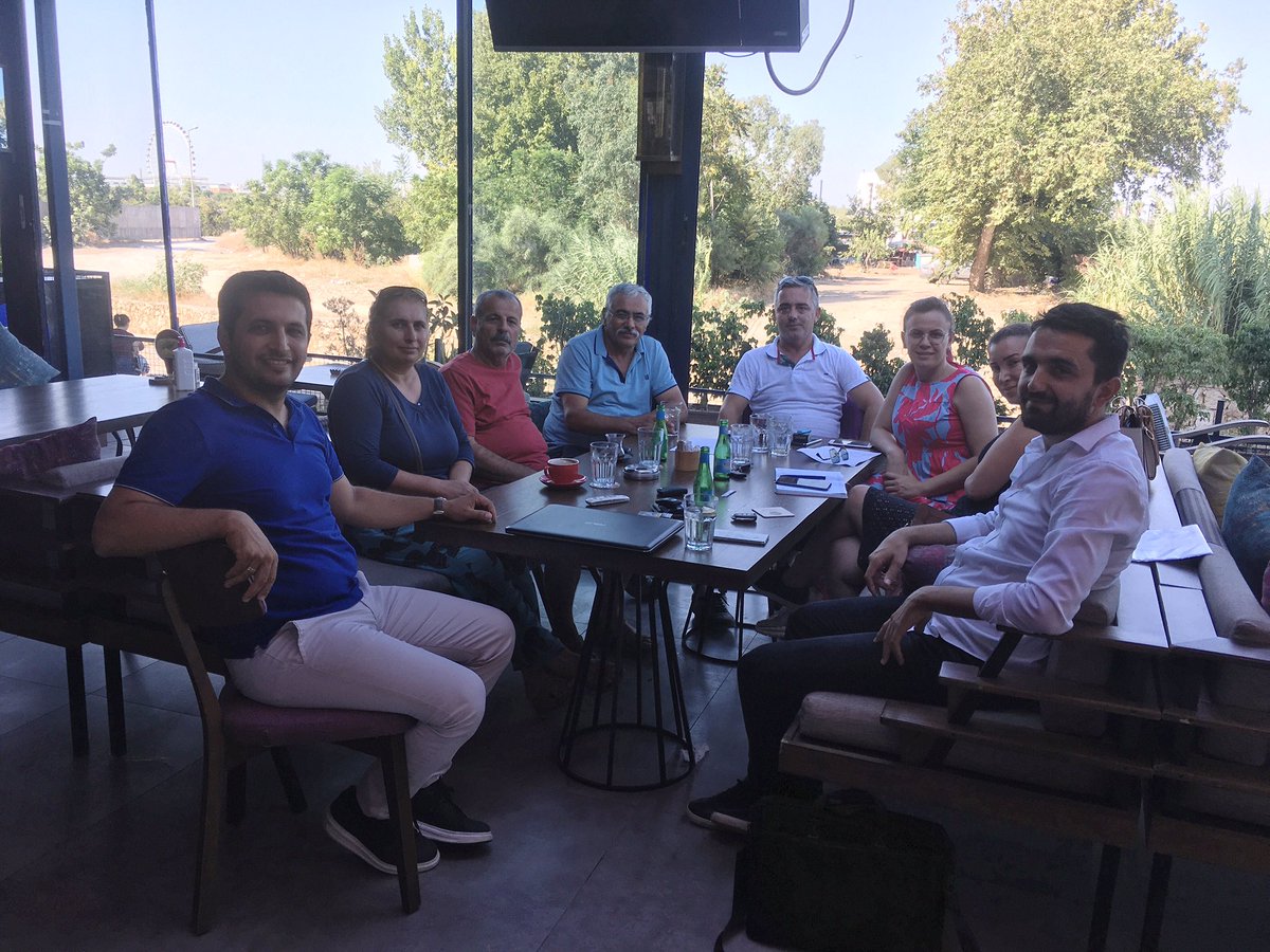 alperalveroglu's tweet photo. SET Premium için arsa sahibi komşularımızla heyecanımızı paylaştık; gören herkesi etkileyen bir hikayenin ilk cümlelerini yazıyoruz 😊
#setpremium
#MutluBirTürkiye
#digihome
#setturkiye https://t.co/8zm4nh5K1j
