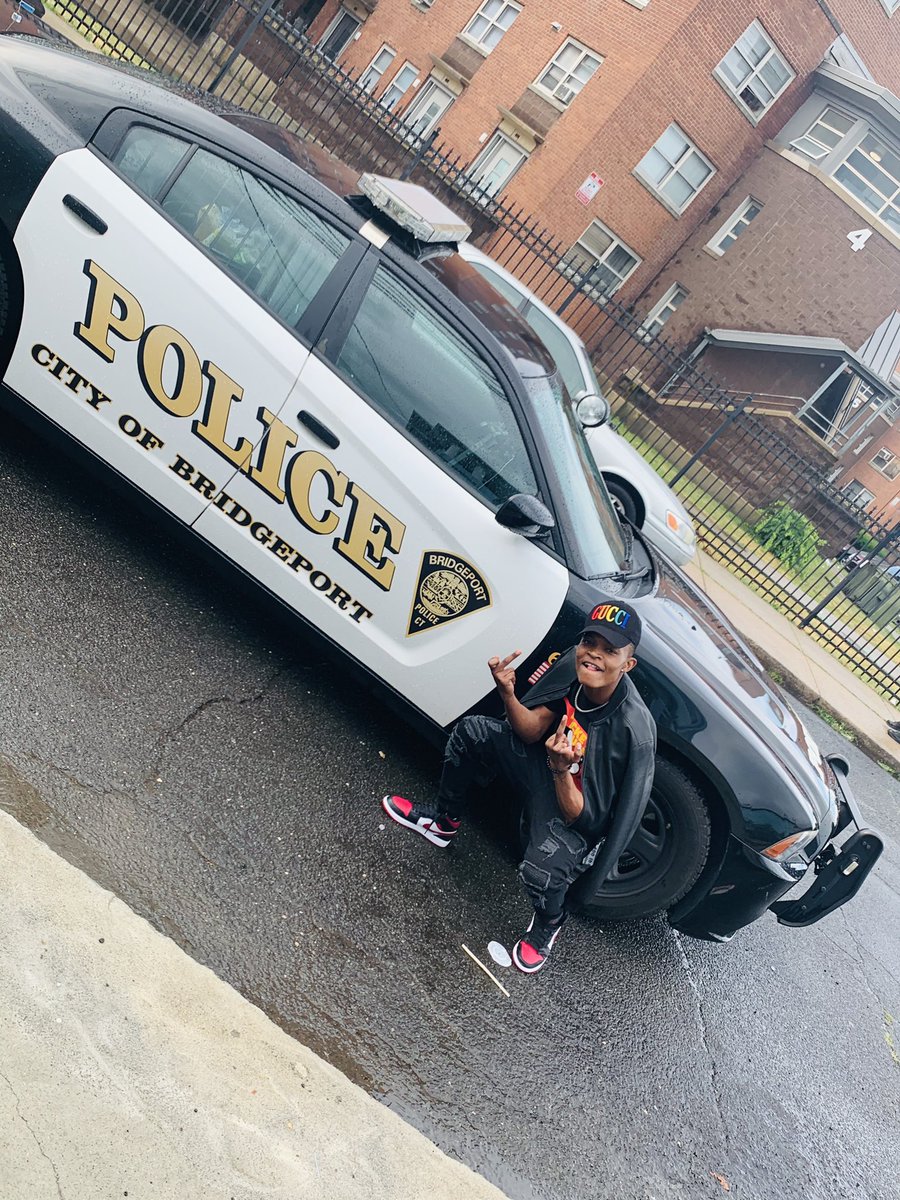 joelmeek12's tweet photo. Y’all know what that means 😴😴
#fxk12 🚓 👮♀️🖕🏿🖕🏿🤤🤤
#BlackLivesMatter #isNotover ✌🏿✌🏿 https://t.co/lWaTHoH4yb