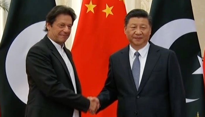 5) In 2018,  #PMImranKhan visited  #China thrice. On his first visit, he met President Xi Jinping and other dignitaries. They signed 15 MoUs for the transfer of sentenced persons, poverty reduction, agriculture, socio-economic development, & combating illicit drug traffic.