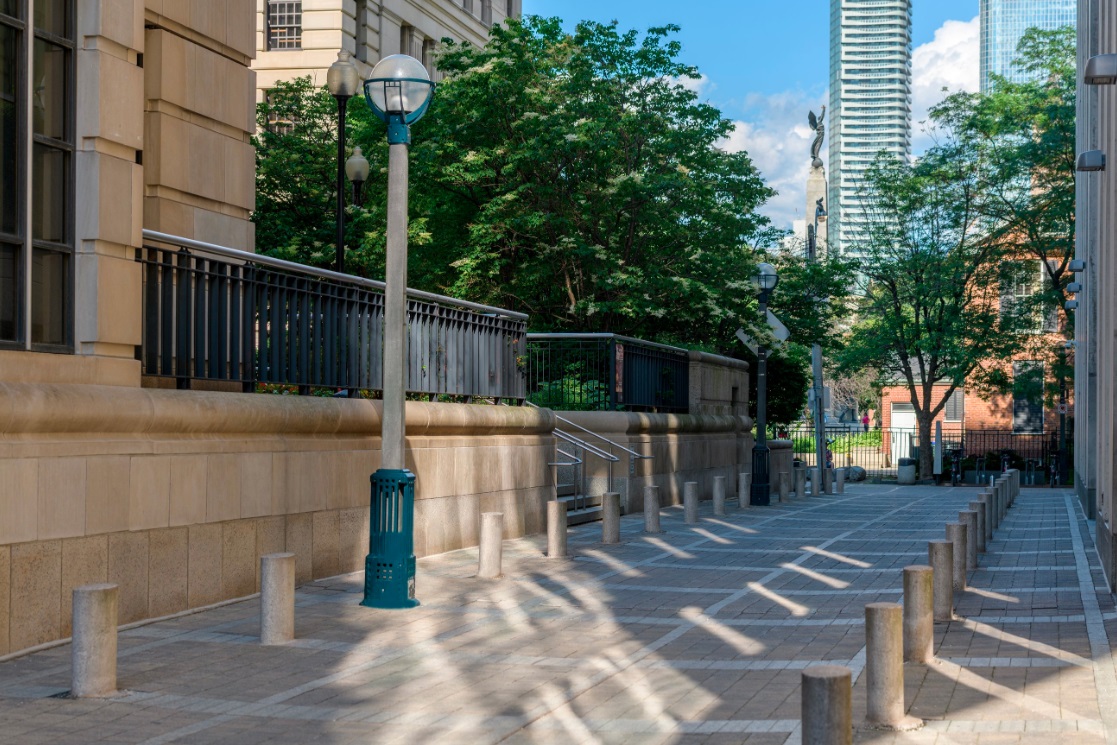 gwlra's tweet photo. A sustainable building, inside and out: 180 Queen Street in Toronto is our latest building under management to be awarded LEED Platinum. #leedbuilding #gwlrafutureproof #gwlra https://t.co/7TkSLLytuc
