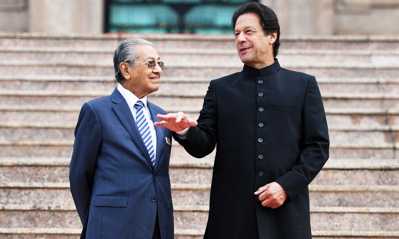 20) Strategic relations between Pakistan &  #Malaysia encapsulate trade in palm oil, agricultural products, food retail, halal products, automotive parts, energy, science and technology etc... @chedetofficial &  @ImranKhanPTI also took a stance on strengthening the Islamic world.