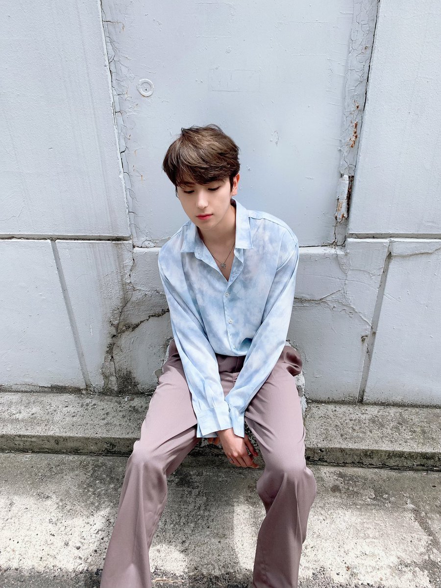 WE_THE_BOYZ's tweet image. [현재] 더운데 안 더운척😂