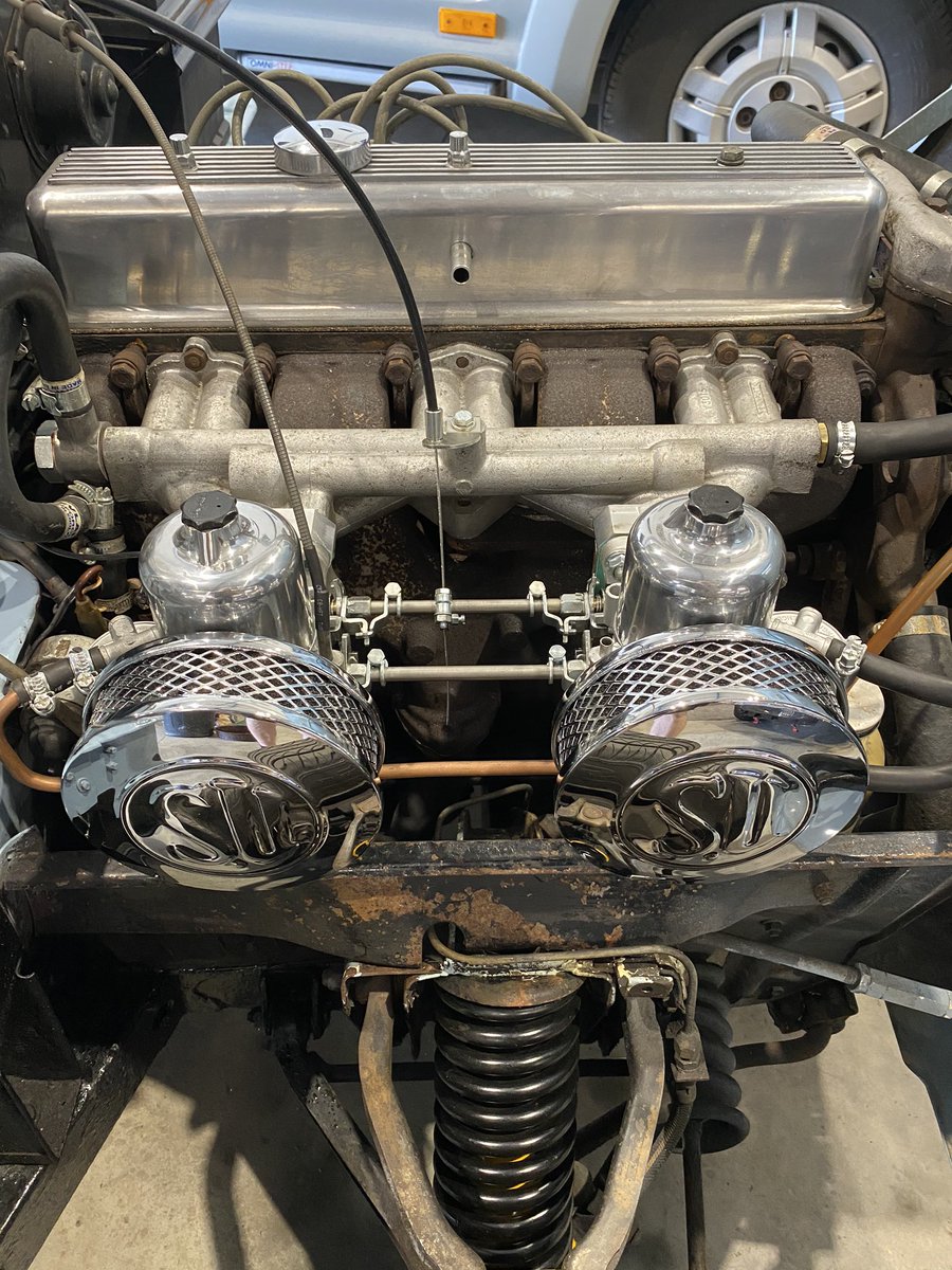 Converted the vitesse from strombergs to SU’s today, what a difference😃 #rascals #triumph #vitesse #team_samsons #samsonmotorsport