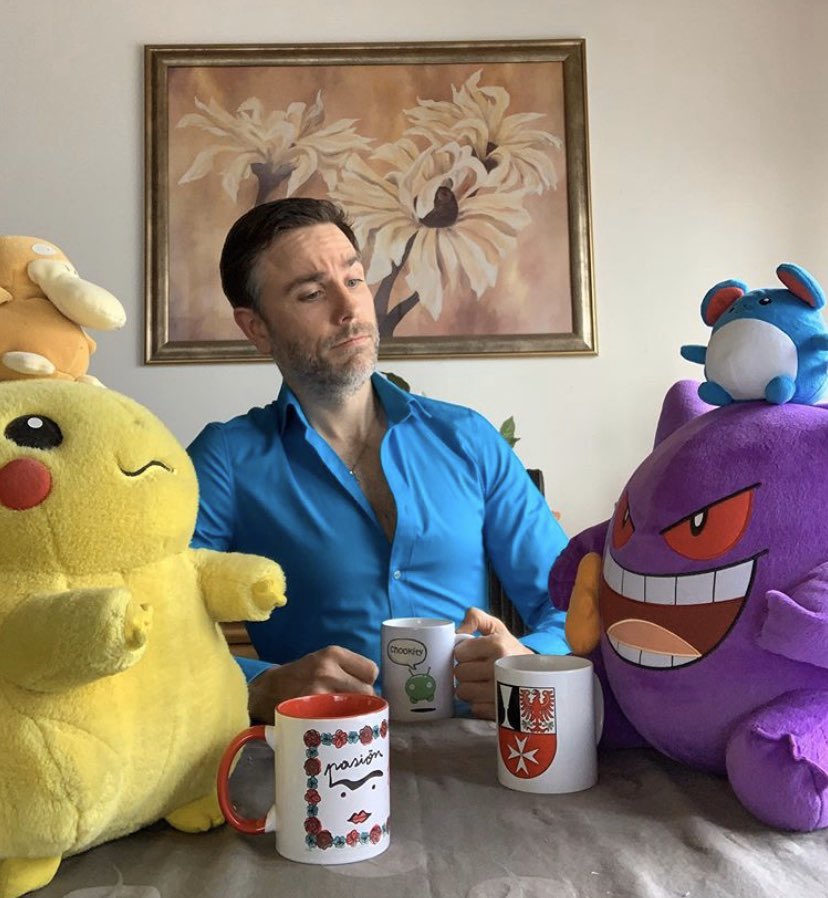 LtSnowbeard's tweet photo. Gengar tells the best jokes #darkhumor #gengar #pokemon #pokehumor #poketime https://t.co/Sw4dzDMo4Q