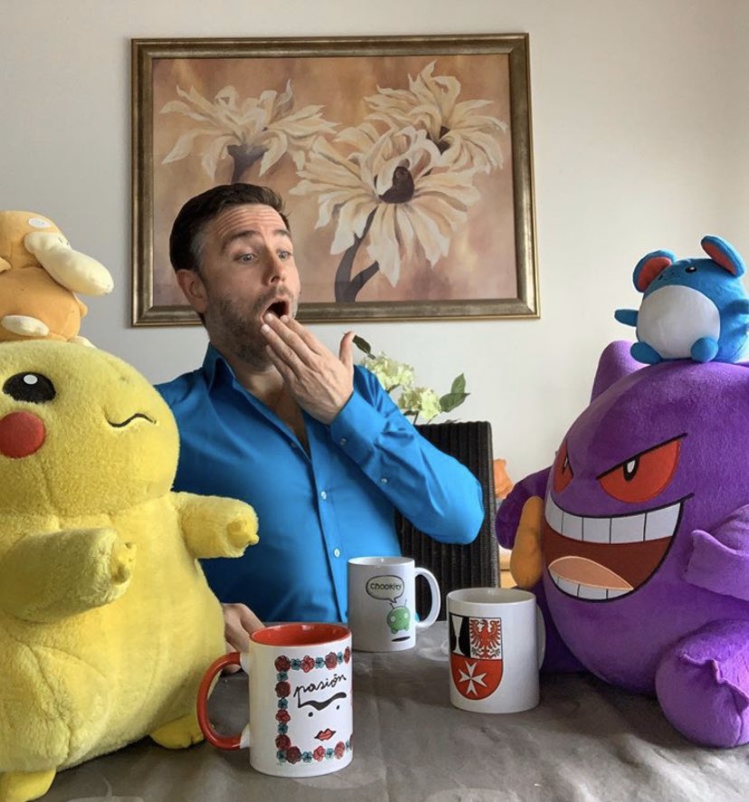 LtSnowbeard's tweet photo. Gengar tells the best jokes #darkhumor #gengar #pokemon #pokehumor #poketime https://t.co/Sw4dzDMo4Q
