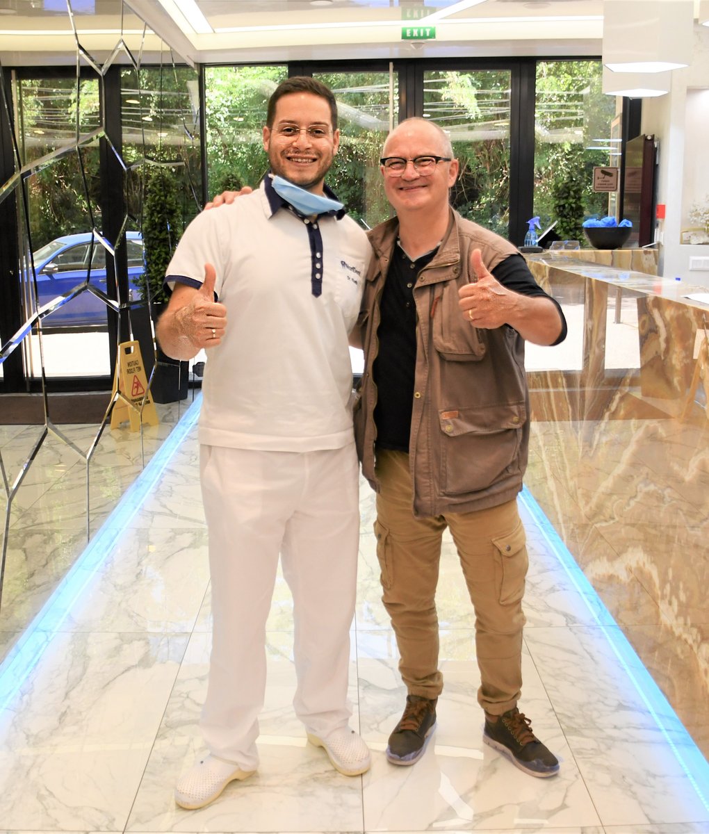 NuridentClinic's tweet image. Happy patient -&amp;gt; Happy doctors

#Nurident #dentalimplants #basalimplants #dental #immediateloading