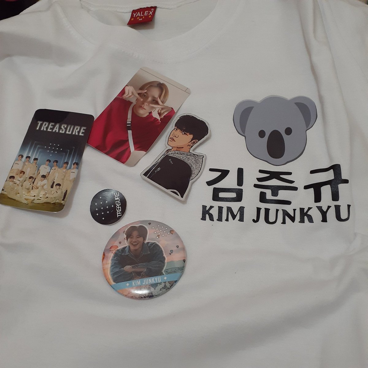 LHCkyoong's tweet photo. Thank you @seventhsky0421 for this cute tshirt💗 i really like it po💗 
#RouFeedbacks https://t.co/g8LGZorOJK