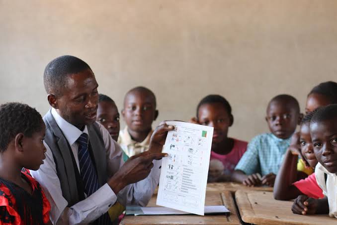 PartnersPie's tweet photo. The organisation of the educational system is not dynamic in terms of the sorts of curricula run by the schools from primary to tertiary levels. 

@educassembly @seun_geoman @BOkrikri @emperorstv 

#woodberry #HagiaSophia #HouseOfTacha #UHURUNewWave https://t.co/XruQc1zFWM