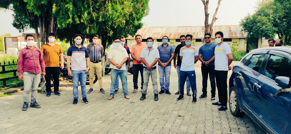 summit07sundan's tweet photo. #KATHUA #VLWs/#MPWs have urged the Govt of J&K UT #Meeting they demanded hike of #paygrade, hike of #quota of the DPC for further promotions, hike of #FTA from Rs 100 to Rs 3000 per month and #change the designation from #VLW/#MPW to Panchayat Development Officer (#PDO) https://t.co/AvHBencl0V