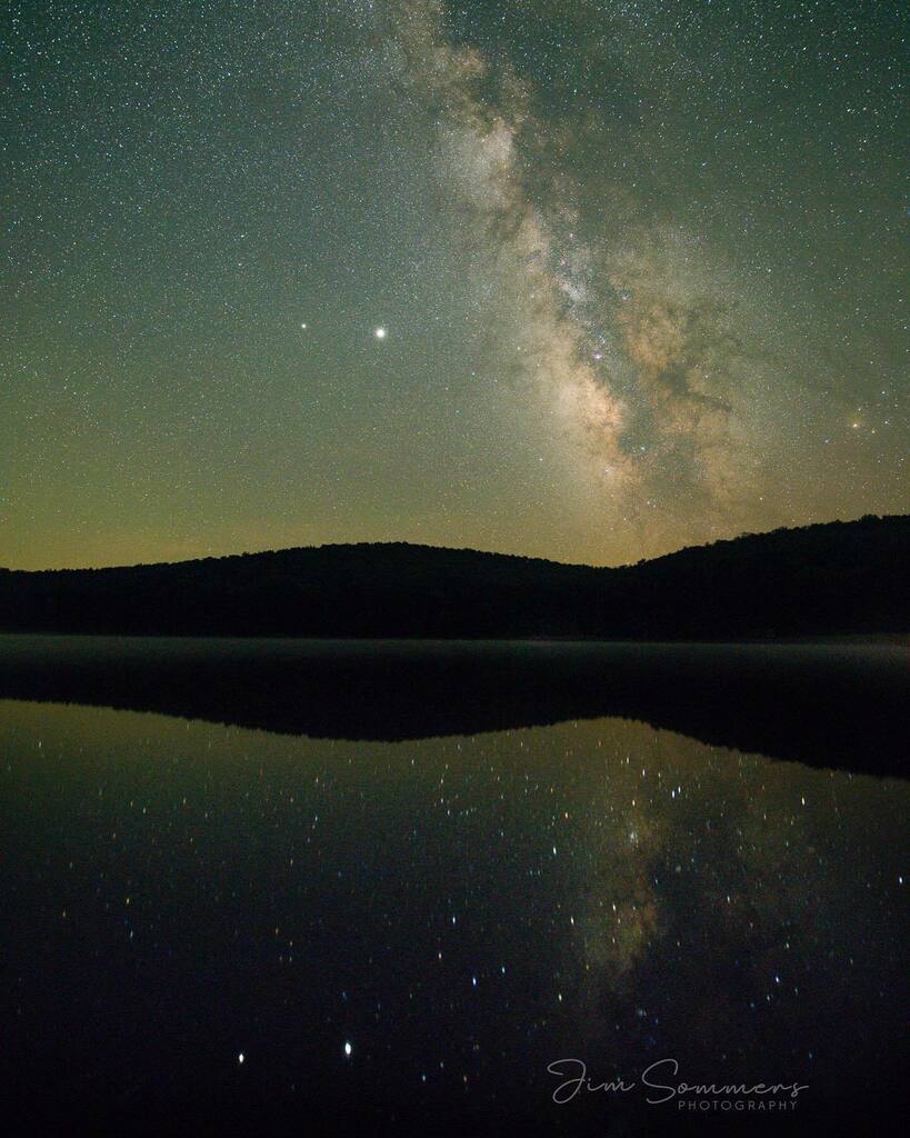 AkronJob's tweet photo. It was a great night for Milky Way reflections at Spruce Knob Lake. Thanks to The Pixel Connection for getting me a last minute rental of the Tamron 15-30mm f/2.8 G2 lens to take with me on my trip
.
.
.
.
#gocreate #starrynight #starrylandscapestacker… https://t.co/fztweZCDIj https://t.co/oMeif3htFH