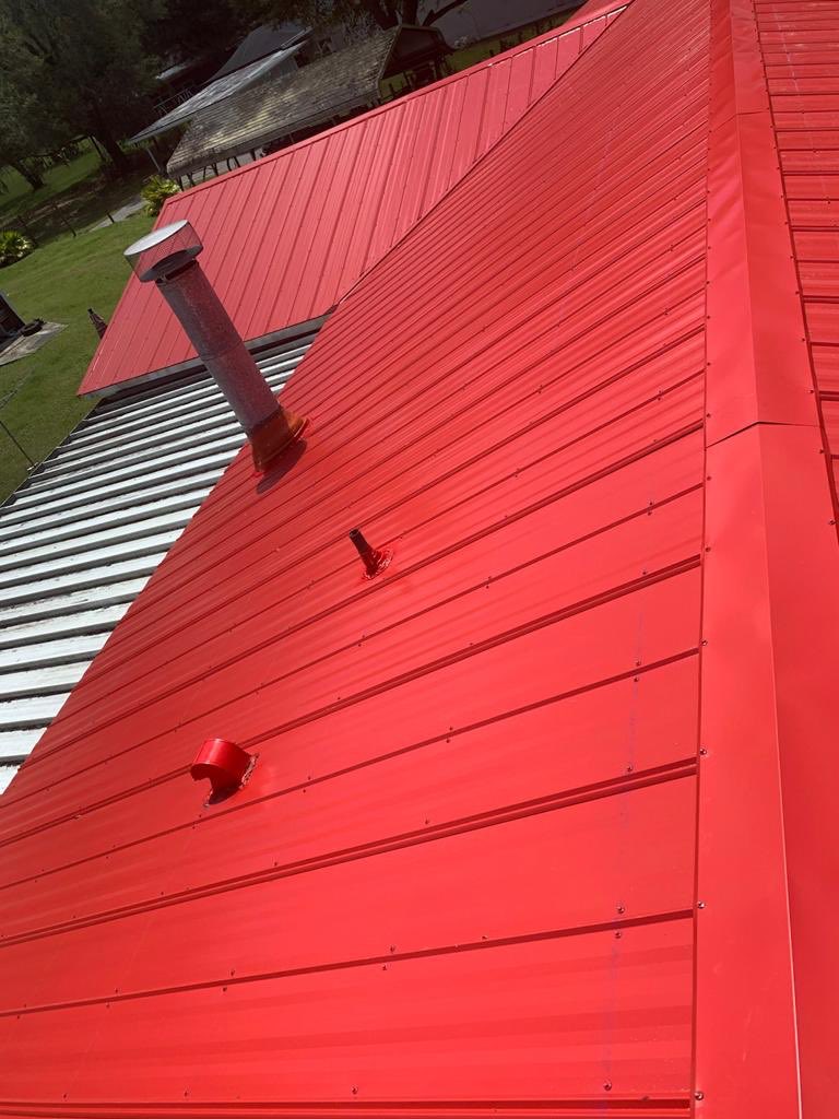homes_may's tweet photo. Good morning!!! 🌞  This beautiful metal roof could be yours today! Choose your color 🌈! We offer #NOUPFRONTCOST  Call 8133509777 to find out more info! https://t.co/sAdTeV15em