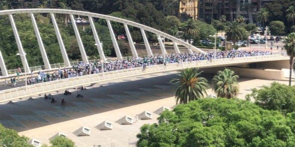 residentesSERAM's tweet photo. En este #FFRX #FollowFridayRX os recomendamos seguir a @huelgamircv
📣 Comité de huelga MIR Comunidad Valenciana
Por el respeto a nuestro formación.
Por las responsabilidades que nos corresponden.
Por unas condiciones laborales dignas.
#Huelgamircv #HuelgaMIR https://t.co/mNq5fxsvhB