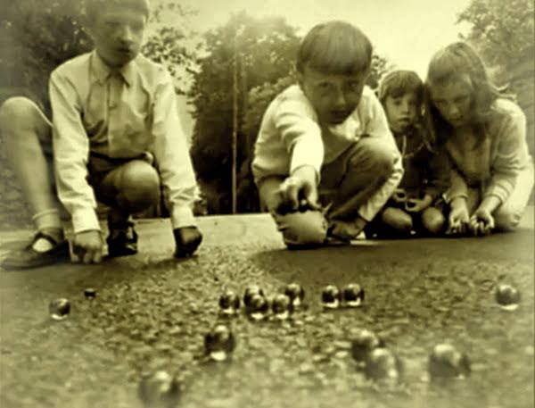 Blueyonetwo's tweet photo. We all did this,right? Played #pirilli while our sisters watched/ We didnt give them a go/ Girls didn't play pirilli,right?/ Hepimiz pirilli oynadik,degil mi?/Kiz kardeslerimiz arkadan seyretti/ Kizlar pirilli oynamazdi cunku,degil mi/ #Cyprus #OnePeopleOneCountry #Kaimakli https://t.co/jSToODRGu3