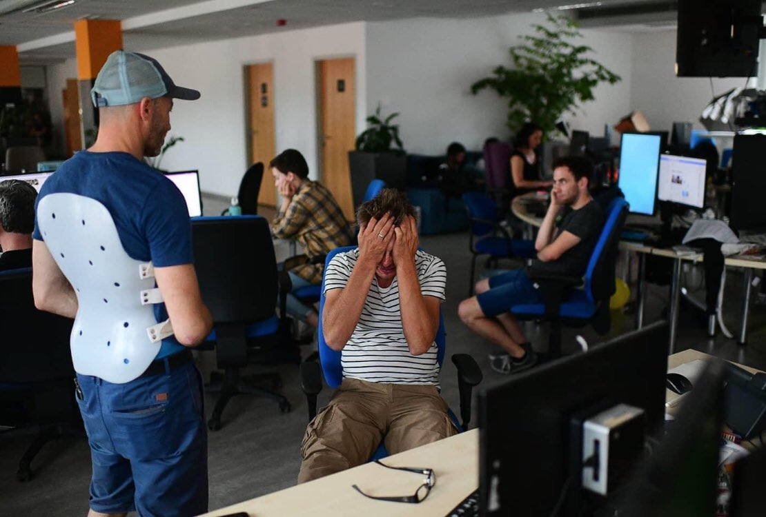 Unbearable to watch — mass resignations of editors, journalists &amp; staff at <a href="/indexhu/">Index.hu</a> protesting the politically motivated sacking of their editor-in-chief

Europe, will you look away and do nothing — again?

Ppl in Budapest: see you at the protest. 6pm, Puskas square

📷JanosBodey