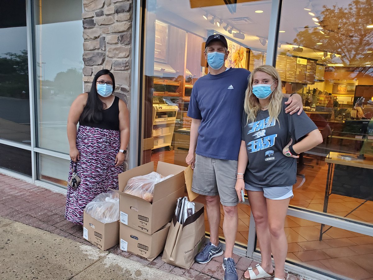 joinnest4's tweet photo. #COVID19 has dramatically increased food insecurity for households across the nation. We are helping the environment &amp; the community as we keep unused food items out of landfills and into the hands of families in need!  #NEST4US #NESTNurtures #SDG2   https://t.co/TnRs0vUSVw https://t.co/YHGX5Cmq8M