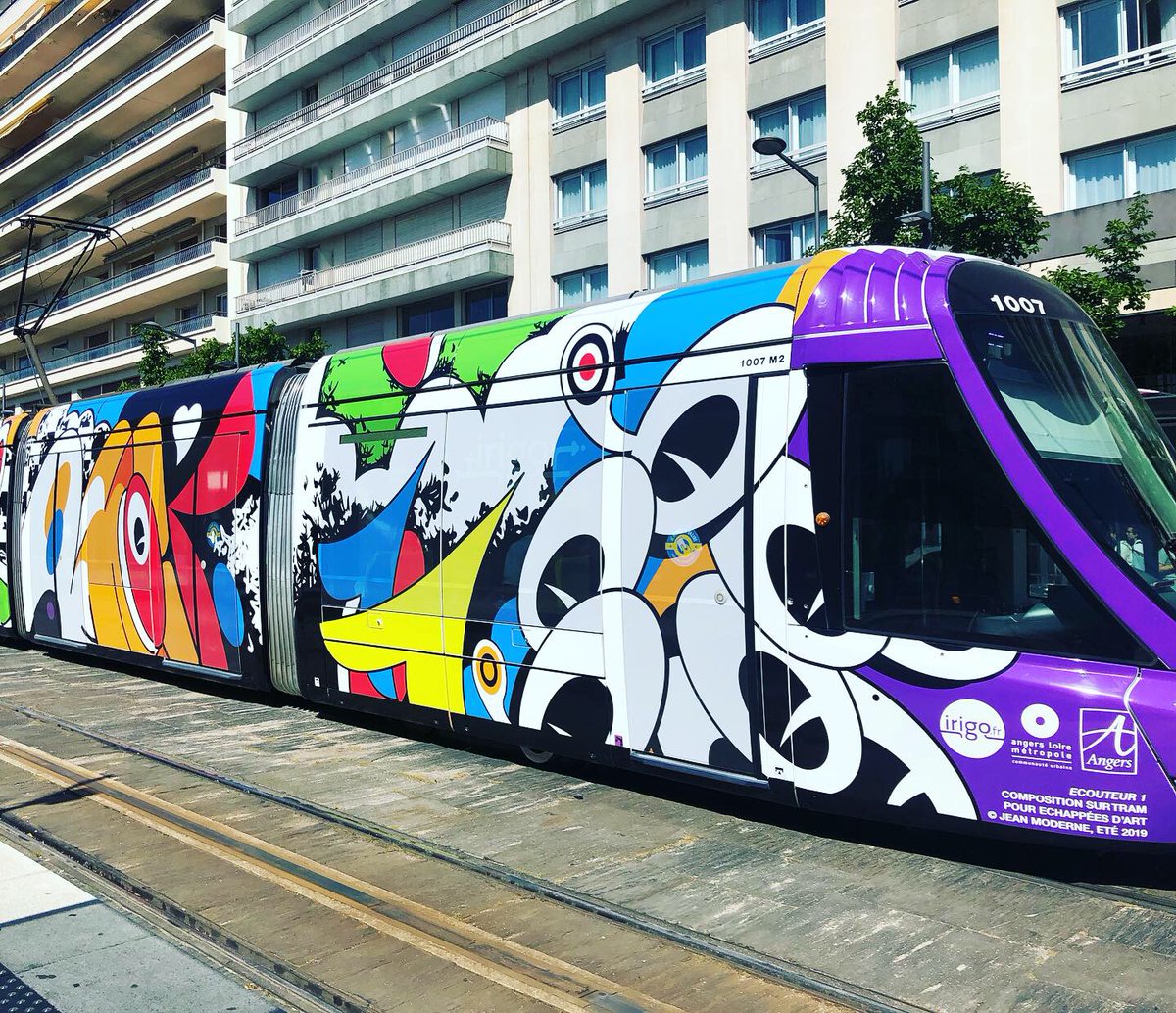 [IRIGO PARTENAIRE] Cette année encore, Irigo est partenaire du Festival Échappées d'Art. Un nouvel habillage du tram se prépare... 🚎En attendant, retour en images sur les années précédentes🌈 Lequel avez-vous préféré ? 🌟 <a href="/Angers/">Ville d'Angers</a> Ville d'Angers © Crédit photo Alan Hutchinson 📷