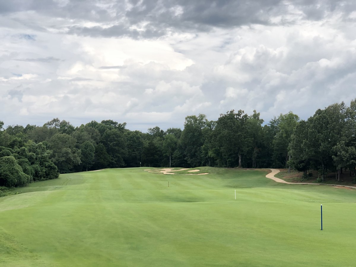 RiverWatch_Golf's tweet photo. Hole #7  Par 4  413 yds
One of the toughest greens to hit on the course.  Place your tee shot down the left side to have the best angle into the green. https://t.co/o0dChQcZZ7