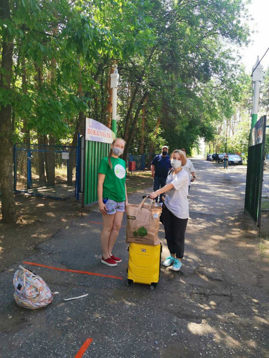 Ура! В МАУ Центр «Заря» г.о.Самара открылась первая летняя оздоровительная смена «Действуй, созидай, отдыхай»! Мы соблюдаем все меры безопасности и очень рады видеть радостные лица детей! Надеемся что они сумеют ЗАРЯдиться энергией лета. В добрый путь! <a href="/depsamobr63/">Департамент образования Администрации г.о. Самара</a>