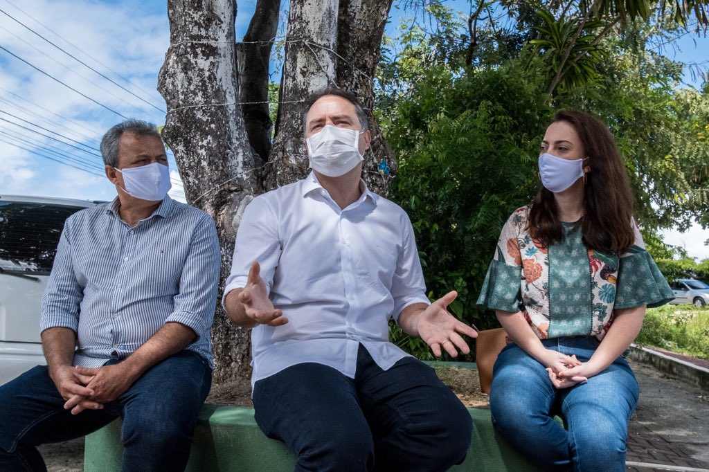 RenanFilho_'s tweet photo. Pessoal, hoje lançamos um projeto muito importante para o enfrentamento à Covid-19 nas 100 grotas de Maceió. Ele é o único do Brasil selecionado entre 56 propostas do MUNDO. https://t.co/ogTBdh34Bl