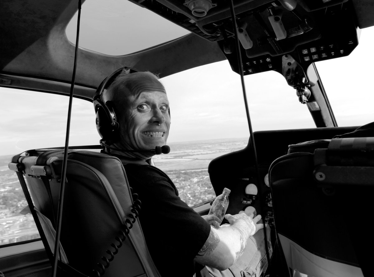 the_prodigy's tweet image. Tonight at 9pm BST, hit up our Youtube channel to watch the live DVD of our Milton Keynes show. 
It doesn't get bigger than this...
*LH decided to swerve the helicopter ride.