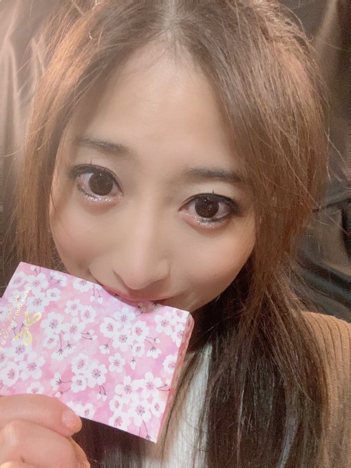 https://t.co/Tu08QhEEpAラブリーモンキーズ　初日に来てくださりほんとにぁりがとうございましたっ！除菌したり消毒したり色々と工夫しながらやらせていただいています。そんな中差し入れやお心付なども感謝ですっ！ねっ！現役の時よりもまた踊り上手になってたでしょっ！？笑 進化し続けているからね<a href="/tag/%E7%8F%88%E7%90%B2%E9%A4%A8"class="tags"><span>#珈琲館</span></a>