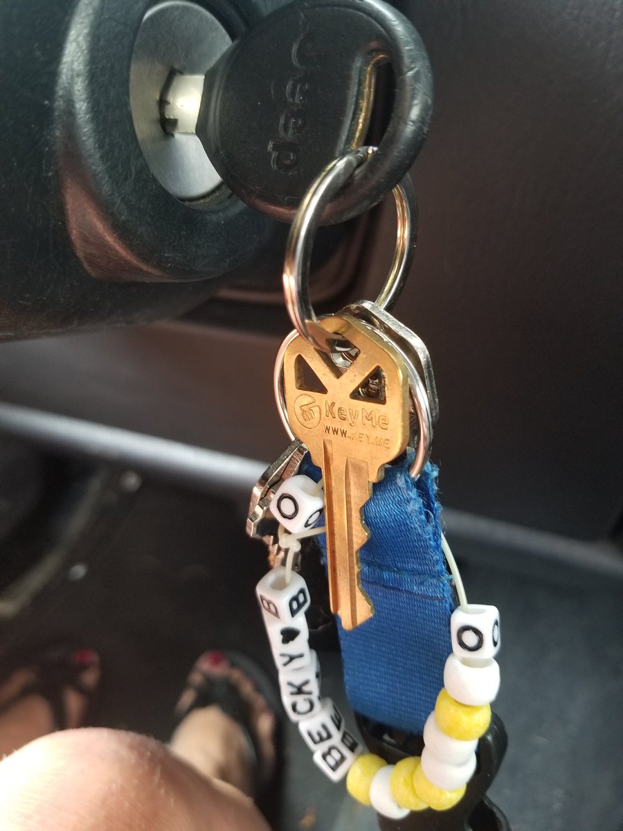 MindyJPeltier's tweet photo. Teenager "lost" the keys to my #Jeep again. #momlife #takeabike https://t.co/pdxzCgmr8N