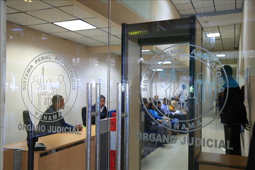 Tribunal Superior de Apelaciones confirma decisión de juez de Garantías en caso de armas (Leer más bit.ly/2Eh2DeI) #OJInforma⚖️