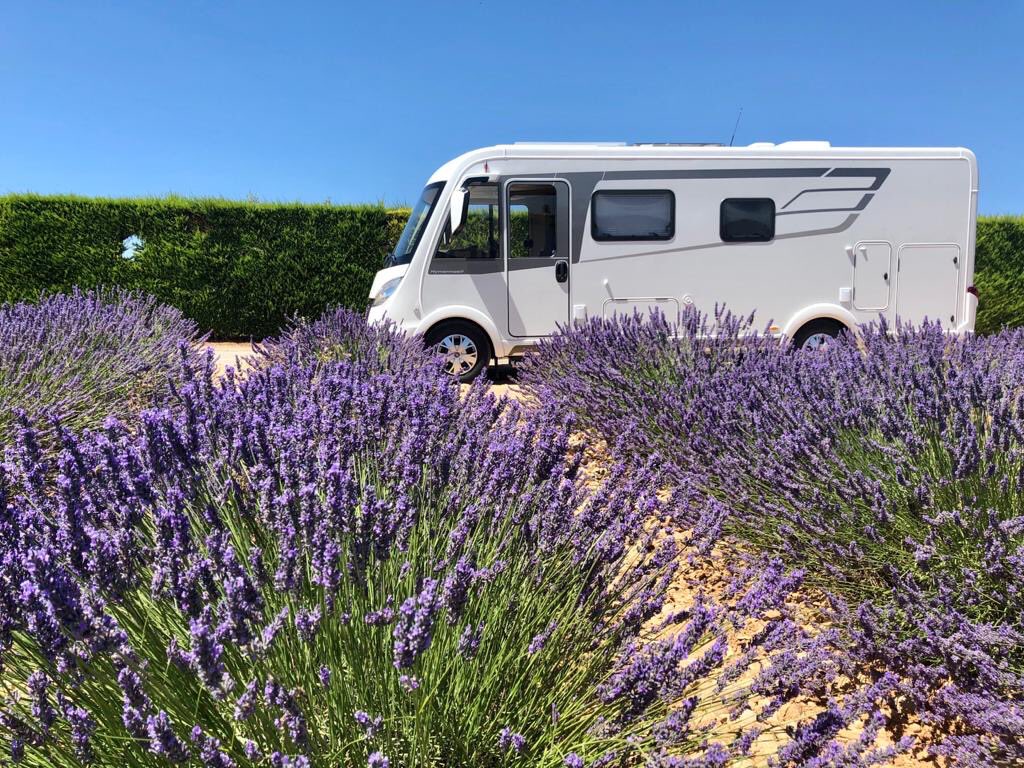 MagliCamper's tweet photo. Ciao #MagliTeam qui tutto perfetto saluti dalla #provenza  #esonsoddisfazioni #ilmiocamperlamiacasa https://t.co/AZlmMUQeVh