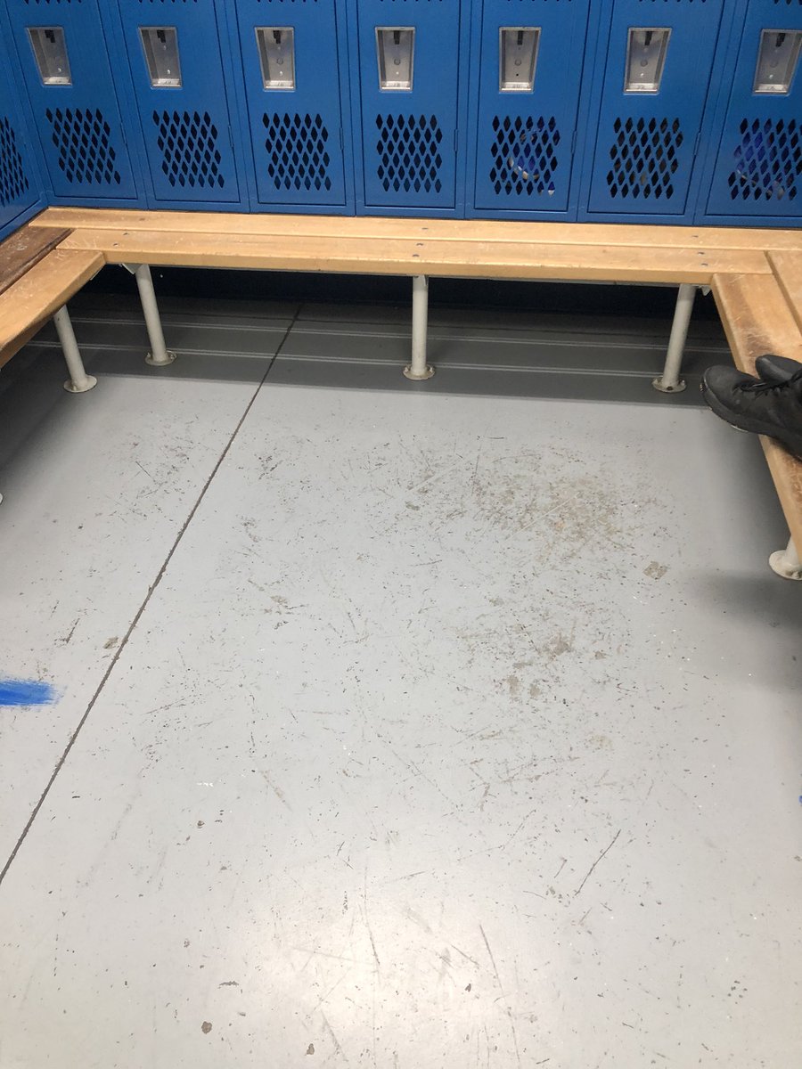 CoachFlowers30's tweet photo. Some of the coaches volunteered their time to improve our facilities over the past few days with a simple paint job. The coaches worked on the football, boys basketball, and volleyball/girls basketball locker room floors. Proud to work at an awesome place! #Make2020Better https://t.co/IzGnruO9nL