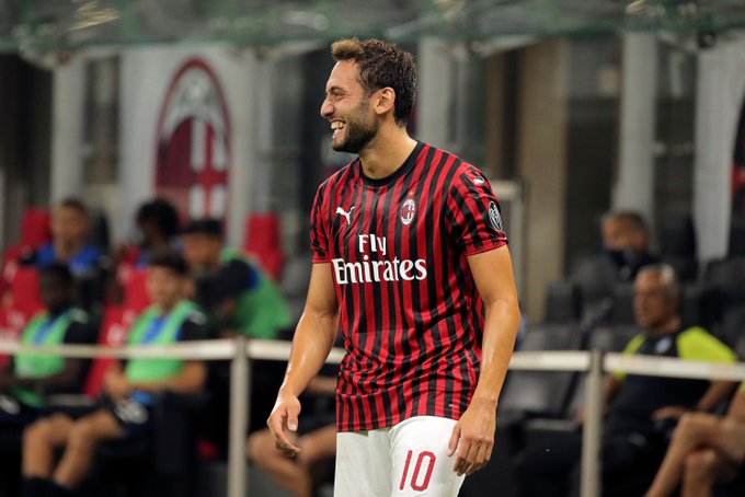 MilanistiOrId's tweet photo. HT #ACMilan 1 : 1 #Atalanta 

Komentar kalian Milanisti
perubahan apa yang harus dilakukan Coach Pioli?

#SempreMilan
#ForzaMilan 🔴⚫️💪 https://t.co/B5D1I872pY