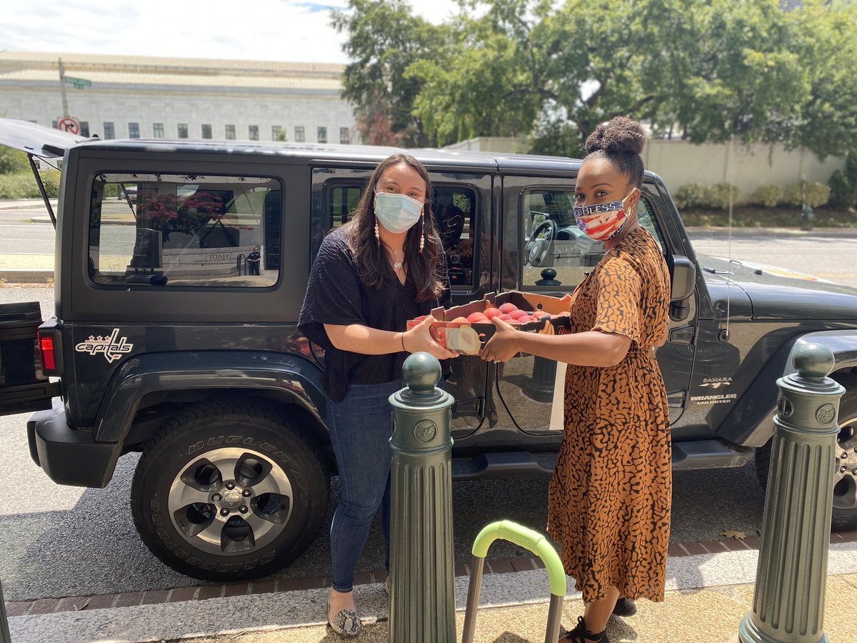 SenatorTimScott's tweet photo. It’s that time again! Earlier this week, my staff delivered the nation’s best peaches to folks all over the Hill! This year we were also able to share a few cases with @WCKitchen 🍑
#therealpeachstate #SCpeaches #TSGoodNews https://t.co/O2dNRdQv1K