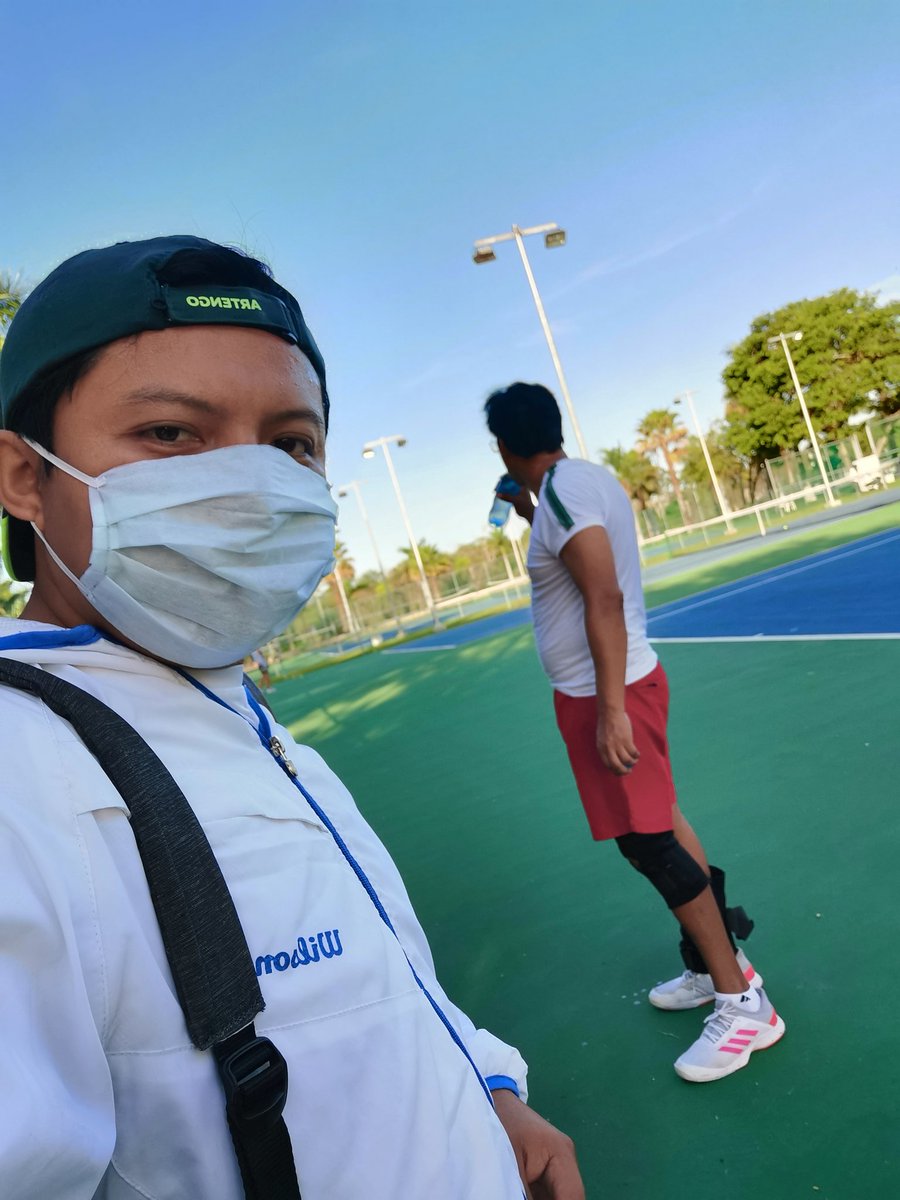 AdonayQuintal's tweet photo. De vuelta a la cancha de tenis.
.
#Clases #Clinica #Club #Tenis https://t.co/qWb7s9Qjrf