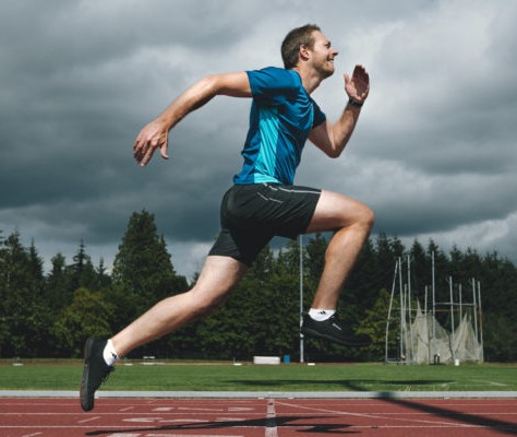 Is there an optimal way to run? Read this great article from Allan McGavin Physiotherapy about how simple stride adjustments will reduce stress to your joints. ow.ly/2Qcd50AwbqR